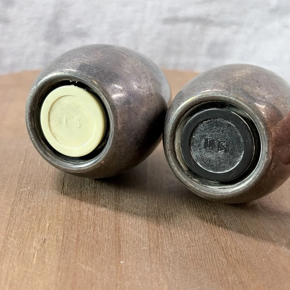 Vintage MCM Metallic Egg Shape Salt & Pepper Shakers Silver Gray‎ Set